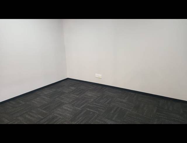 1,679M² OFFICE TO LET IN SOMERSET PARK